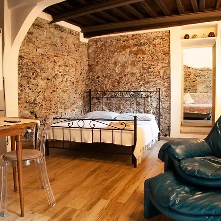 Loft Medievale The Stone Génova